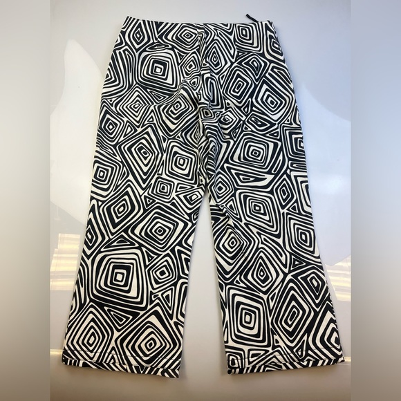 Debra Deroo Patterned Pants R113-6 - Picture 3 of 3